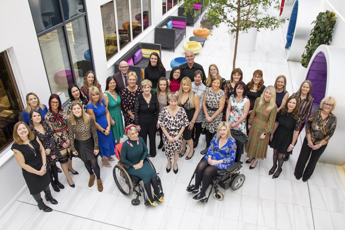 SlimmingWorld's tweet image. Put your hands together for the 30 #SWConsultants who joined us at our #Derbyshire HQ for today’s #TopTargetConsultant2020 finals 👏! Between them, they’ve lost an incredible 162st 5lbs – which they’ve collectively maintained for more than 128 years… talk about inspirational! 😍