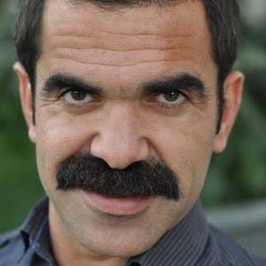 #AllahRahmetEylesinRuhiÇenet Bu ülkede öldü diye yalan haber çıkartılacak tek adam çaycı hüseyindir kimi kandırıyosunuz