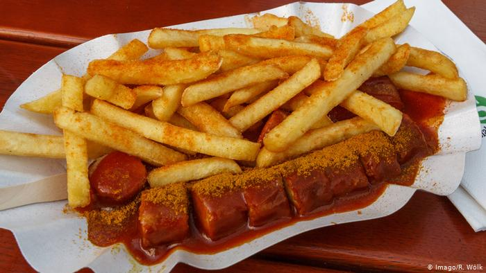 LafCo_EFTravel's tweet photo. Come with us to France, Germany, and the U.K. and try the local fare!
🇫🇷 🇩🇪 🇬🇧
https://t.co/9Ewl3l9DIT
#fishandchips #currywurst
#macrons #pastries #frenchsweets https://t.co/0yDn3Qnj4D