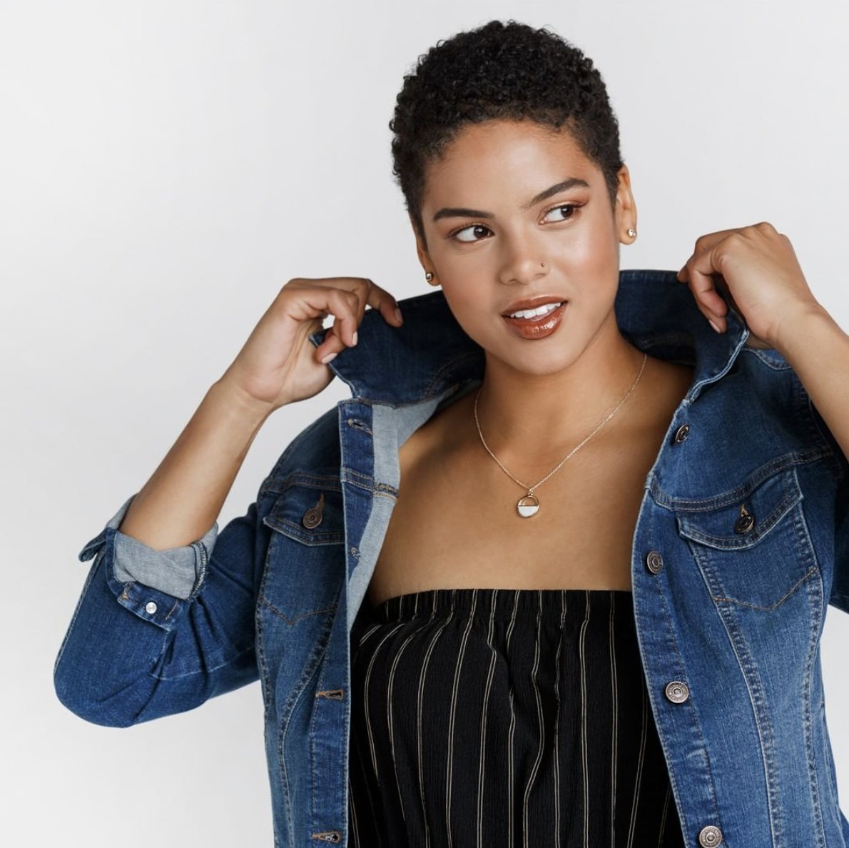 It's not too early to rock a denim jacket, right? 😉This classic <a href="/WarehouseOne/">Warehouse One</a> jacket pairs just as well with a spring top as it does with a hoodie. 👌