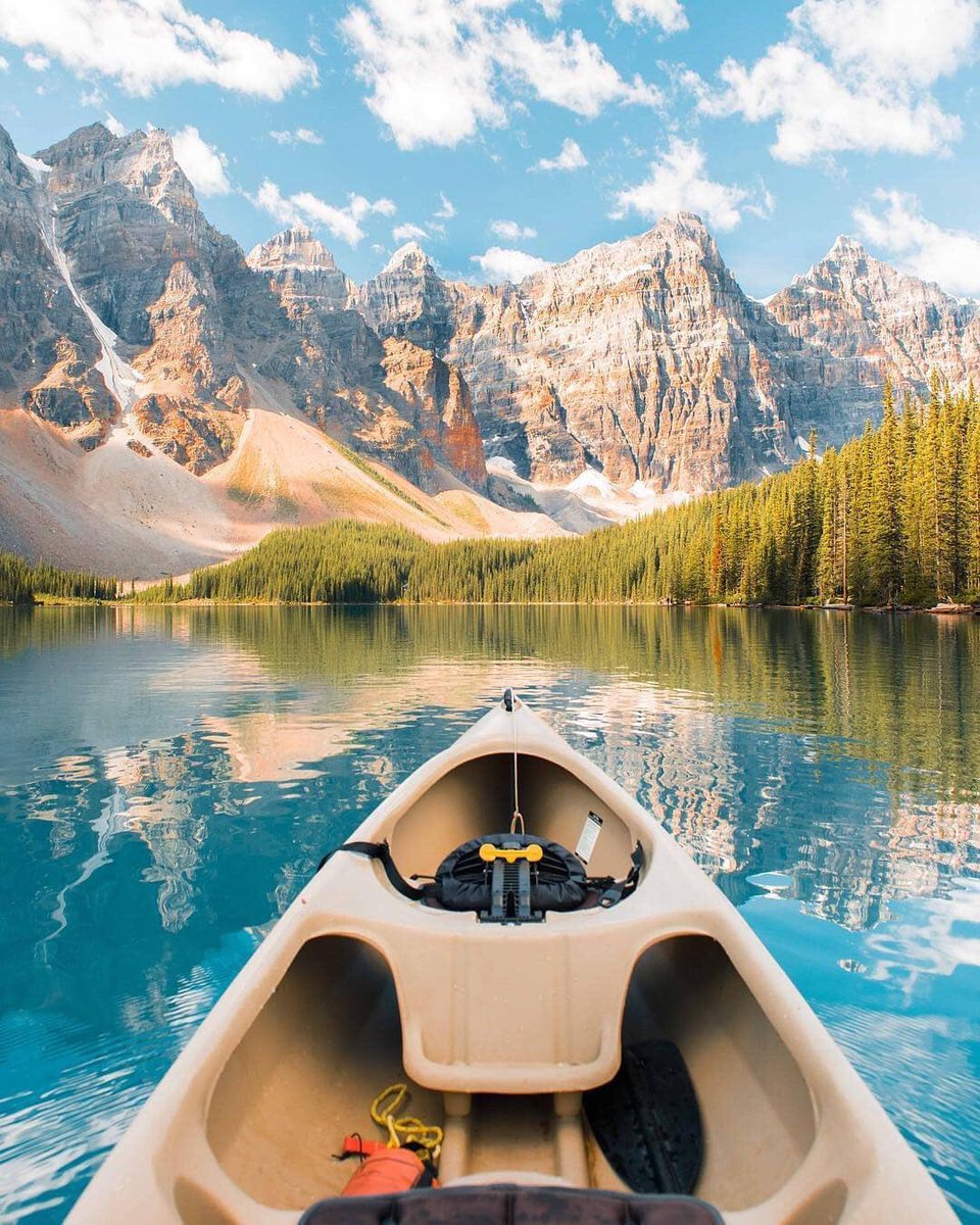 TFtrips's tweet image. Moraine Lake in Canada 🇨🇦💙💦