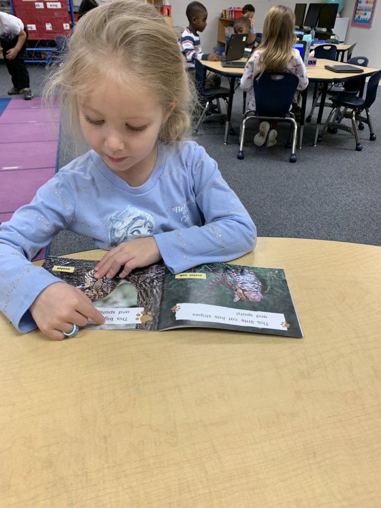 sjeff209's tweet photo. Reading about spots and stripes! @FerndaleEarlyEd #aacpsreadwithme https://t.co/MW0EEsKMTc