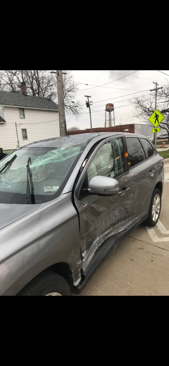 CyoSrs's tweet photo. The other day we came close to losing not just one of our players, but a brother. The immortal Ryan Roberts was able to come out of this heart wrenching accident unscathed. Recalling the recent tramautic death of Kobe and now this near death accident, life is precious. #Rob4ever https://t.co/rFb4c6lcon