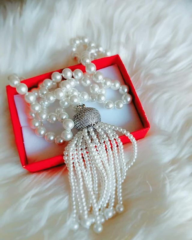 accessoriesM_ng's tweet photo. Pearls are never out of fashion ❤️ #longstrandpearls #pearls
#accessoriesmallng https://t.co/ZZwOoIPyHT https://t.co/CpQBALudth