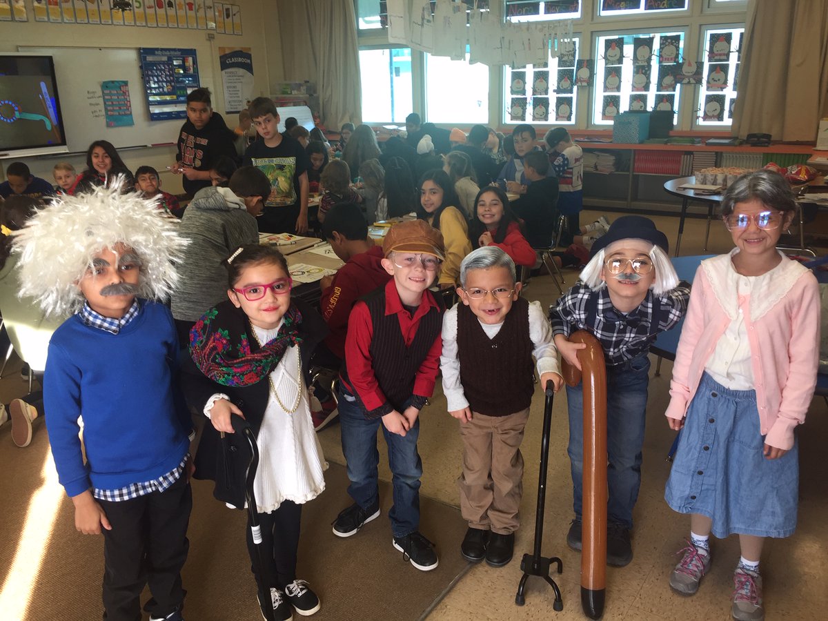 YCUSD's tweet photo. April Lane and Barry Elementary Schools celebrated the 100th Day of School! #Barry100 #AprilLane100 #YCUSDProud #toocuteforwords https://t.co/nIeXVlRsAk