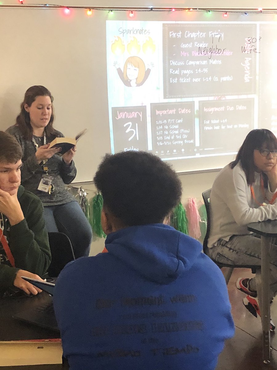 SedaliaFreshmen's tweet photo. First Chapter Friday guest reader @SCTigersHS librarian @drbtlibrary  in @SedaliaFreshmen English teacher Mrs. Steinkuhler’s 8th hour! https://t.co/pVWfp2bvjn