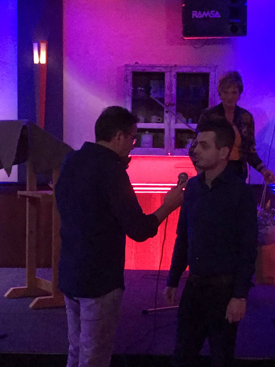 Op dè nieuwjaarsbijeenkomst van ondernemersvereniging in #Geffen is als veel belovend jonge ondernemer gekozen  Sport &amp; Playgrass en als ondernemer van het jaar Van Zandvoort Timmerwerken! Proficiat beiden en ook alle andere genomineerden. <a href="/gemeenteoss/">Gemeente Oss</a> <a href="/Oss_KE/">Kernteam Economie</a>