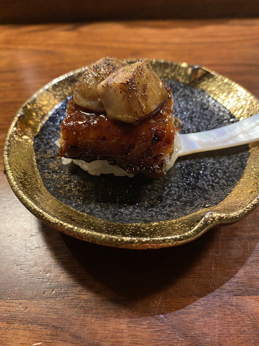 coussi's tweet photo. Finir une conférence avec un dîner dans un restaurant tout simplement fantastic #OmakaseStavanger #JusteParfait #OrthodoxSushi https://t.co/eiEkVj1B5G