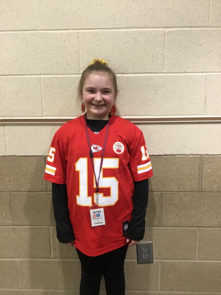 End of Chiefs spirit wear week! Let’s go Chiefs! In about two weeks is kindness week! So get ready for kindness week! Allie <a href="/NKCSchools/">NKC Schools</a> @gateway_me <a href="/Gateway6NKC/">Gateway6NKC</a> @kennedy_gw6