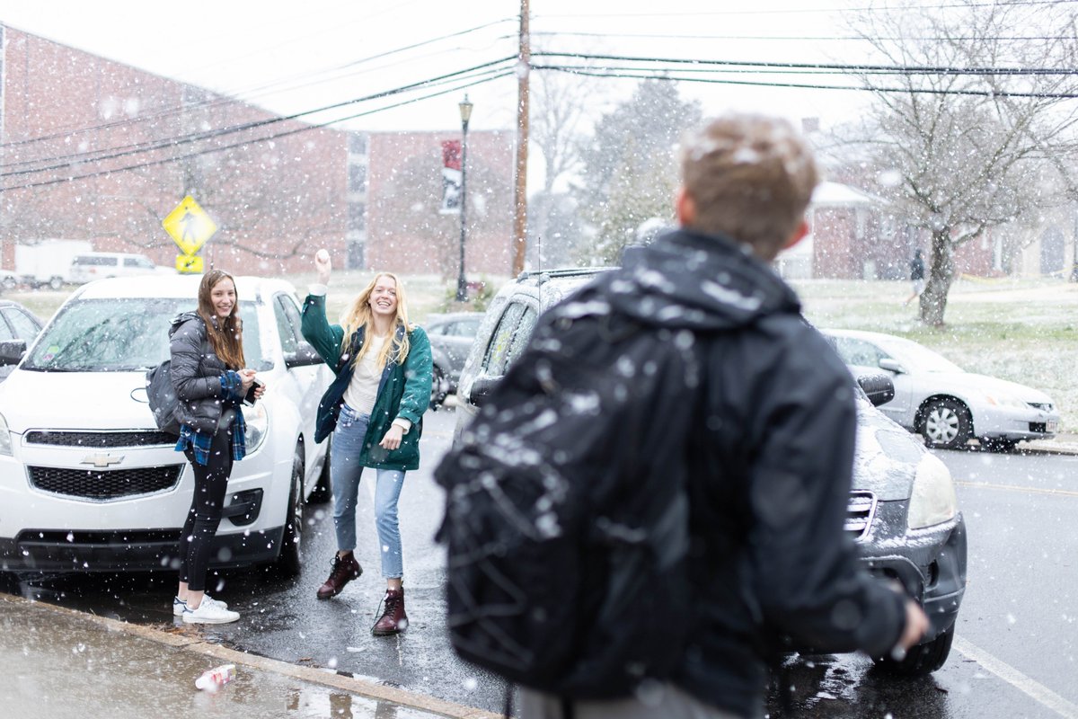 lenoirrhyne's tweet image. The first snowfall of the year has students grinning ear to ear. 🐻❄️