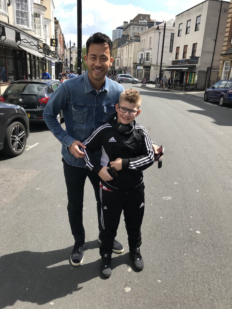 JB8124's tweet photo. @saintsfc ⁦@MayaYoshida3⁩ will always love maya yoshida! https://t.co/6sUrACAdpD