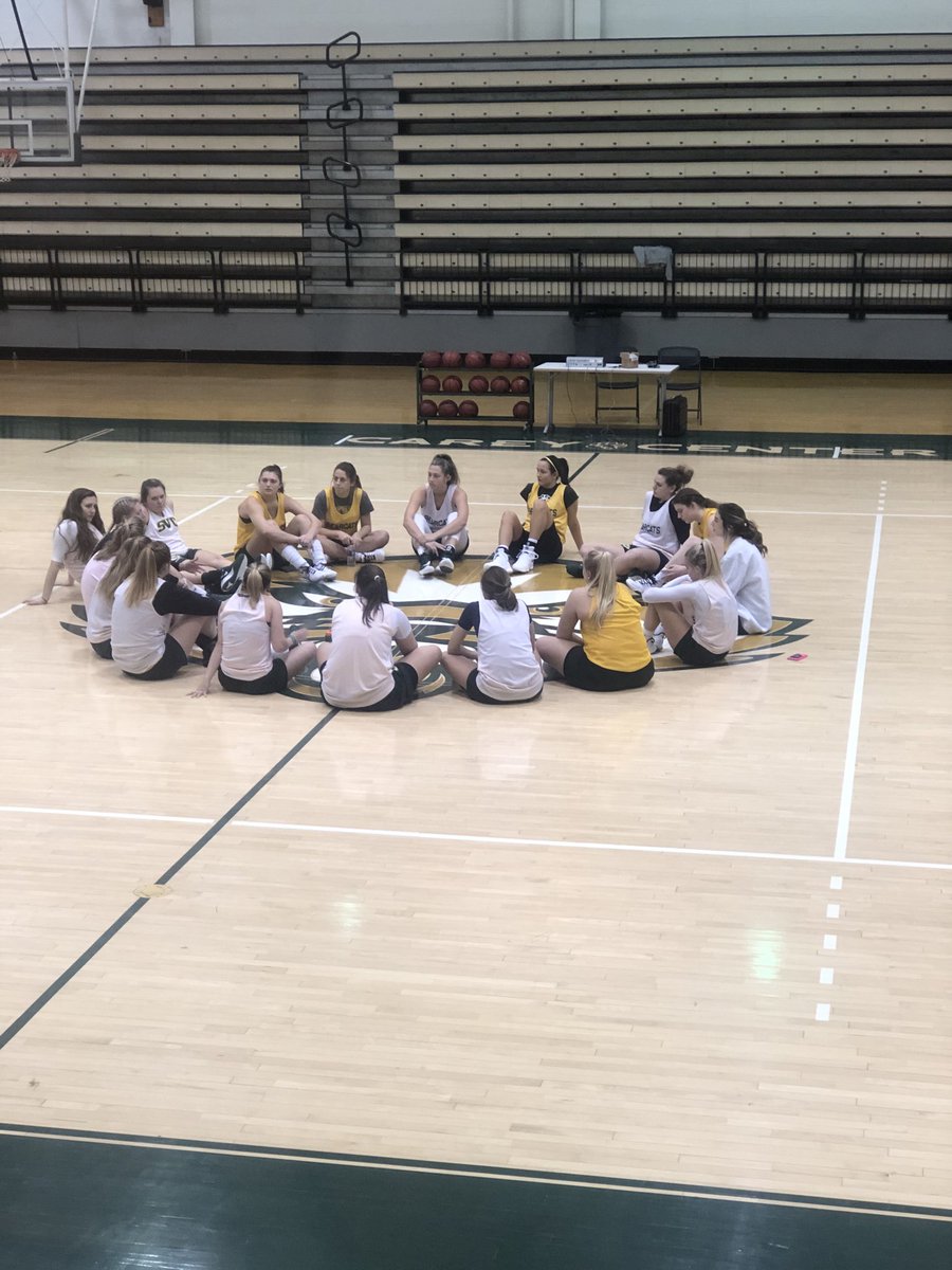SVC_WomensBball's tweet photo. A little pre-practice prep #BetterEverySingleTime #CompeteAgainstTheGame https://t.co/myRvD9XdAn