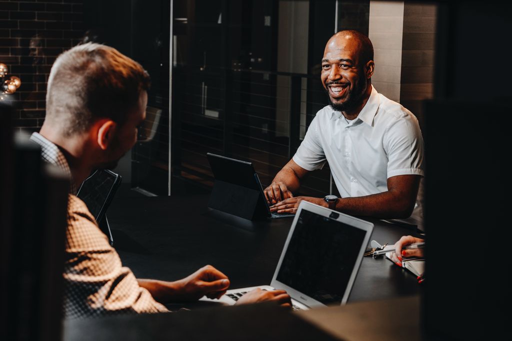 HqApartments's tweet photo. Did you know that HQ has an awesome resident referral program? If you’re a resident, you get some serious benefits for inviting your friends to join the HQ community❤️ See the leasing office to get all of the details! #hqapartments #residentreferral #mpls #livelikeaboss https://t.co/XaHjg50S5M