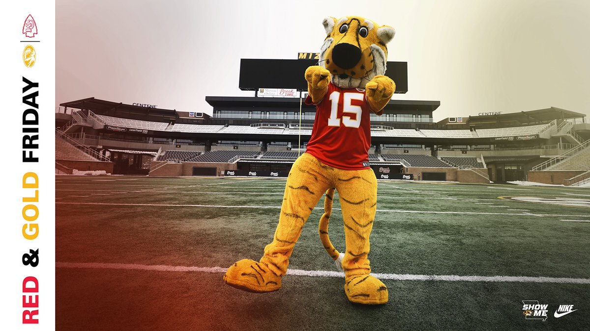 erustymartin's tweet photo. #ChiefsSpiritWeek #RedFriday in Denver. Red & Gold Friday on @Mizzou campus. @Chiefs https://t.co/Bq6QEohGRW