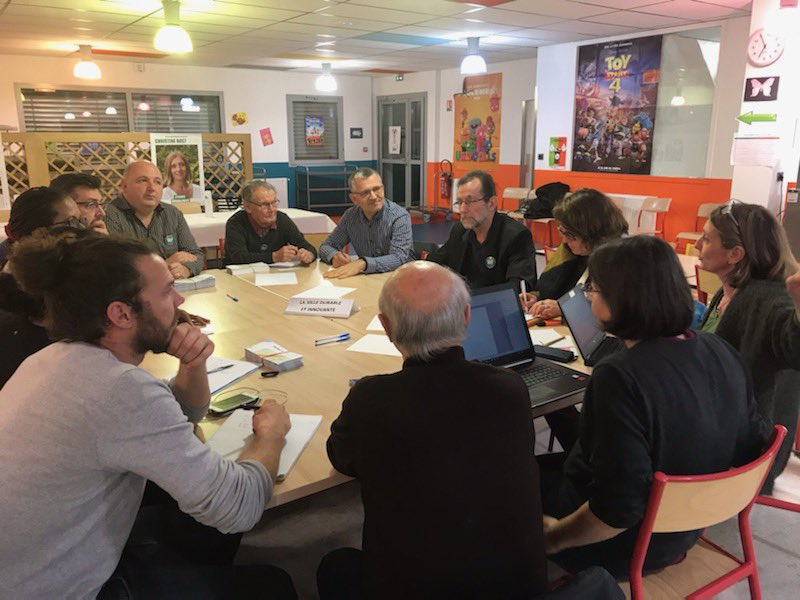 CBOST2020's tweet photo. Après presque un an de travail collaboratif et participatif avec l’ensemble des Eysinaises et des Eysinais,l’équipe de campagne de @christinebost s’est réunie ce soir pour travailler sur l’ensemble des propositions émises au cours de cette campagne. #CBOST2020 #Eysinesdurablement https://t.co/23oOMoThBa