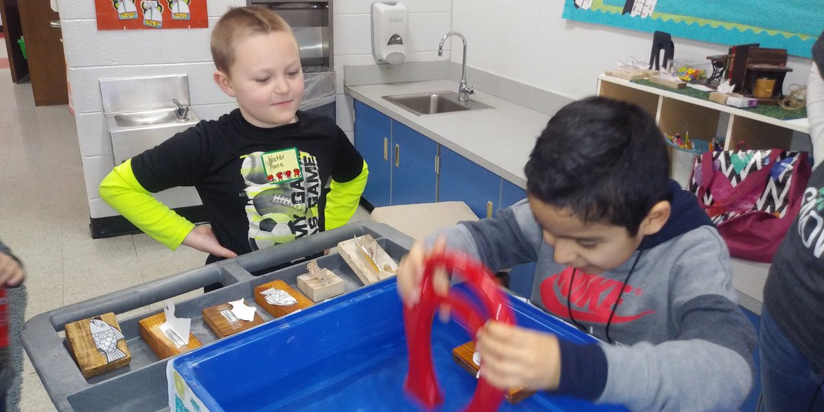 joni_rees's tweet photo. My students did an awesome job today being leaders during our Magnet Exploration! So proud of them! @claremont_elem #NoBeariers , #AllIn https://t.co/pzDIaNlrz0