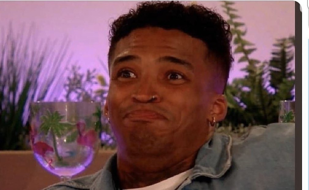 oooyasdotcom's tweet photo. “Don’t you want to eat it”

Rebecca: “absolutely not”

 #LoveIsland https://t.co/V0UIyiZ0V5