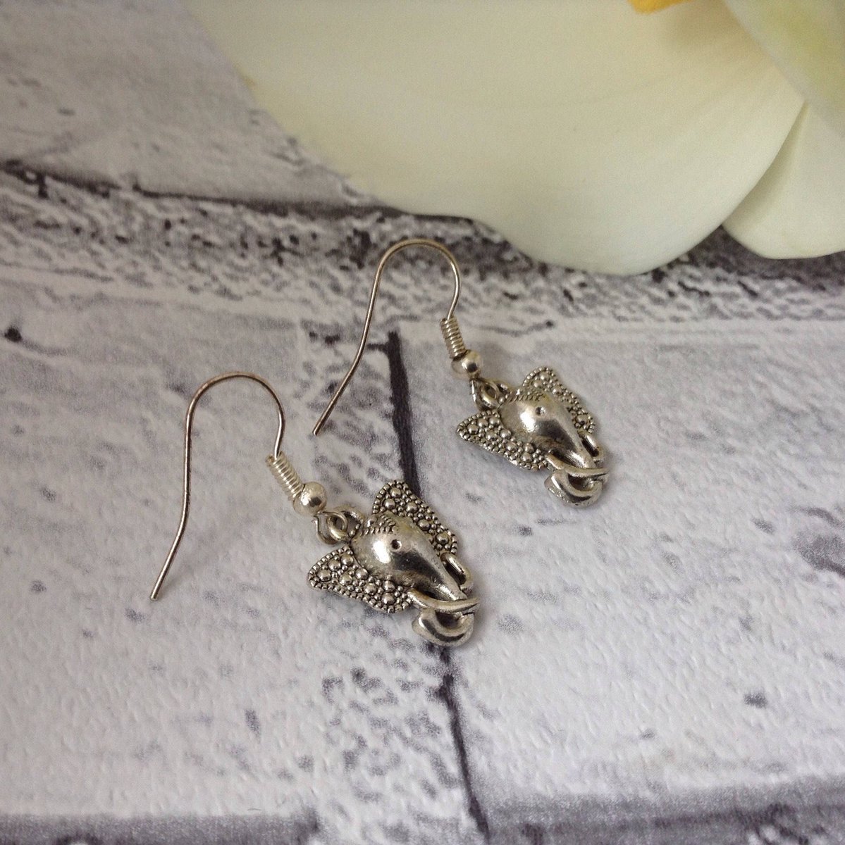 ArtisanJByViv's tweet photo. Elephant Earrings, Zoo Animal Jewellery, Novelty Earrings, Dangly Animal Earrings, Teenage Jewellery https://t.co/wM8Spfbvte #Etsy #BeadsofCreation #DropStyle https://t.co/j9IhiHj4YZ