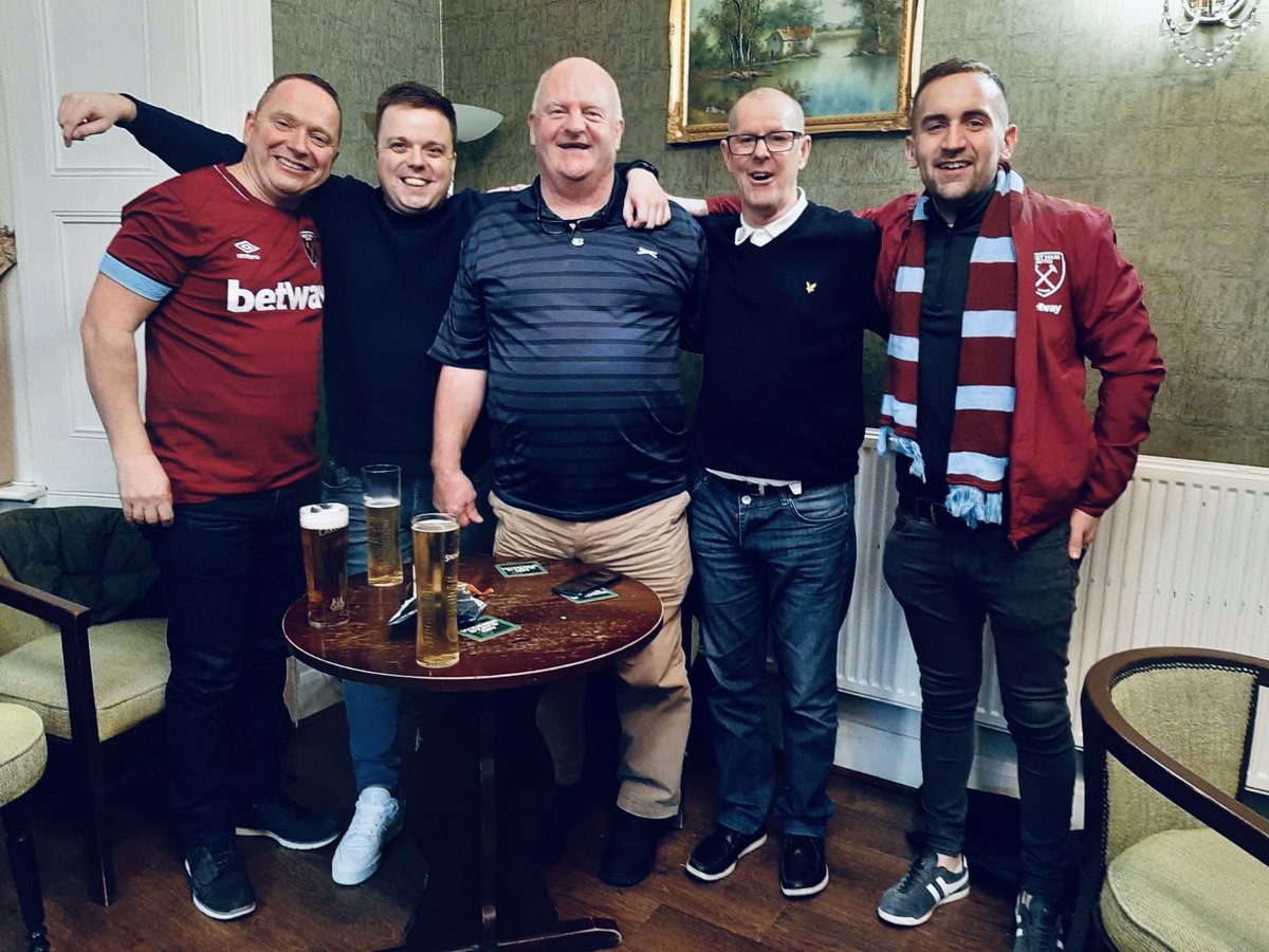 JonnyMc25NTB's tweet photo. What a trip with these men. @DublinHammers friends for life. Losing together is alot easier just the hangovers are hard to take lol #irishhammers #WHUFC https://t.co/pzECO3gI7D