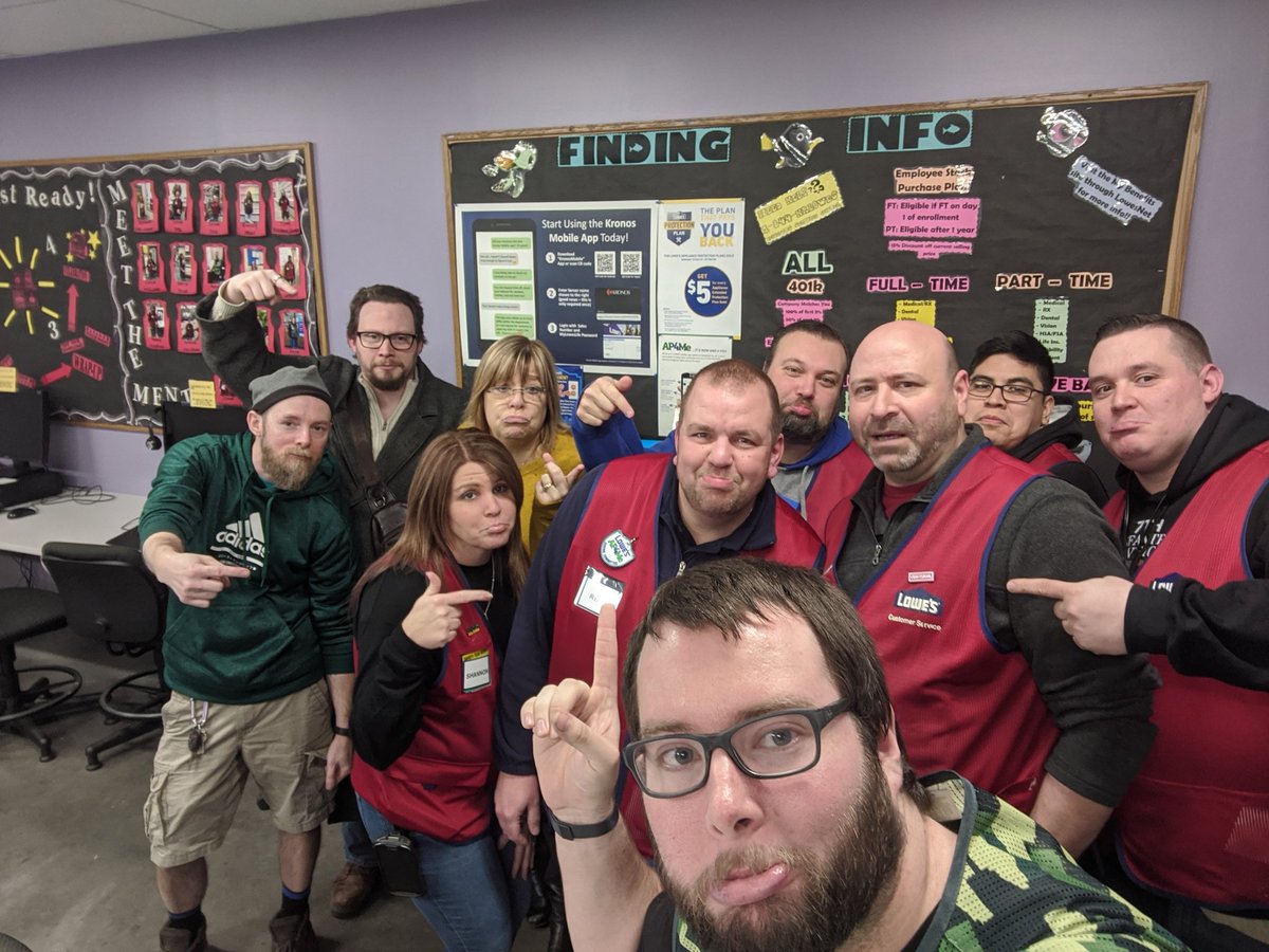 Fishon2612's tweet photo. Wishing Ryan the best of luck!  You will do great things! Stay in touch with your #lowesfamily #buhbyeRyan #faceonacake #goodluck #riverhead https://t.co/BzLMRnQcd2