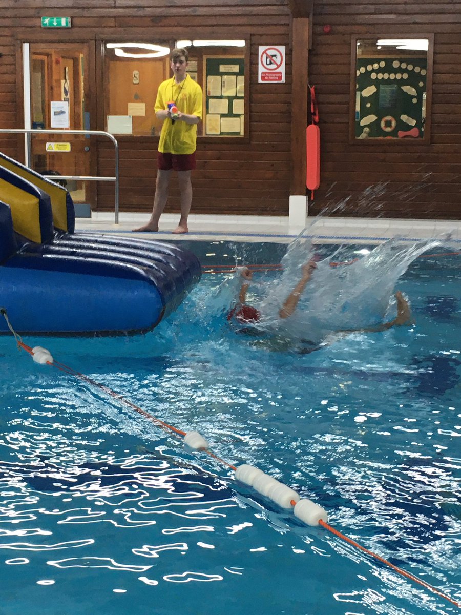 StChrisBoarding's tweet photo. Having fun at the Wednesday night pool party!🥳🏊🏼‍♀️ life is cool @ the pool #mystchris #boardingschoollife #iloveboarding #lifeiscoolatthepool https://t.co/0OYmaO5XtI