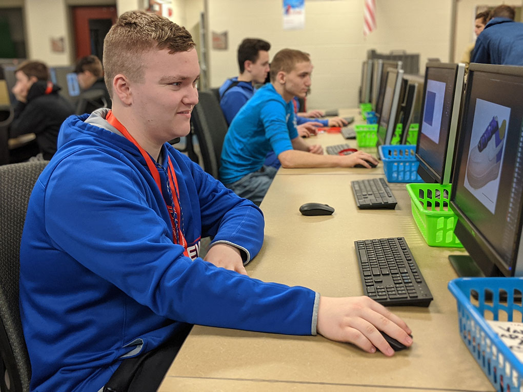 vccstudents's tweet photo. Vantage Sophomore Day Was A Packed House! Sophomores came with a little knowledge, gained a glimpse of skills, &amp; left with many opportunities for their future careers! We want to thank all of our associate school districts for allowing these students to experience Vantage today! https://t.co/1nWhdxOotk