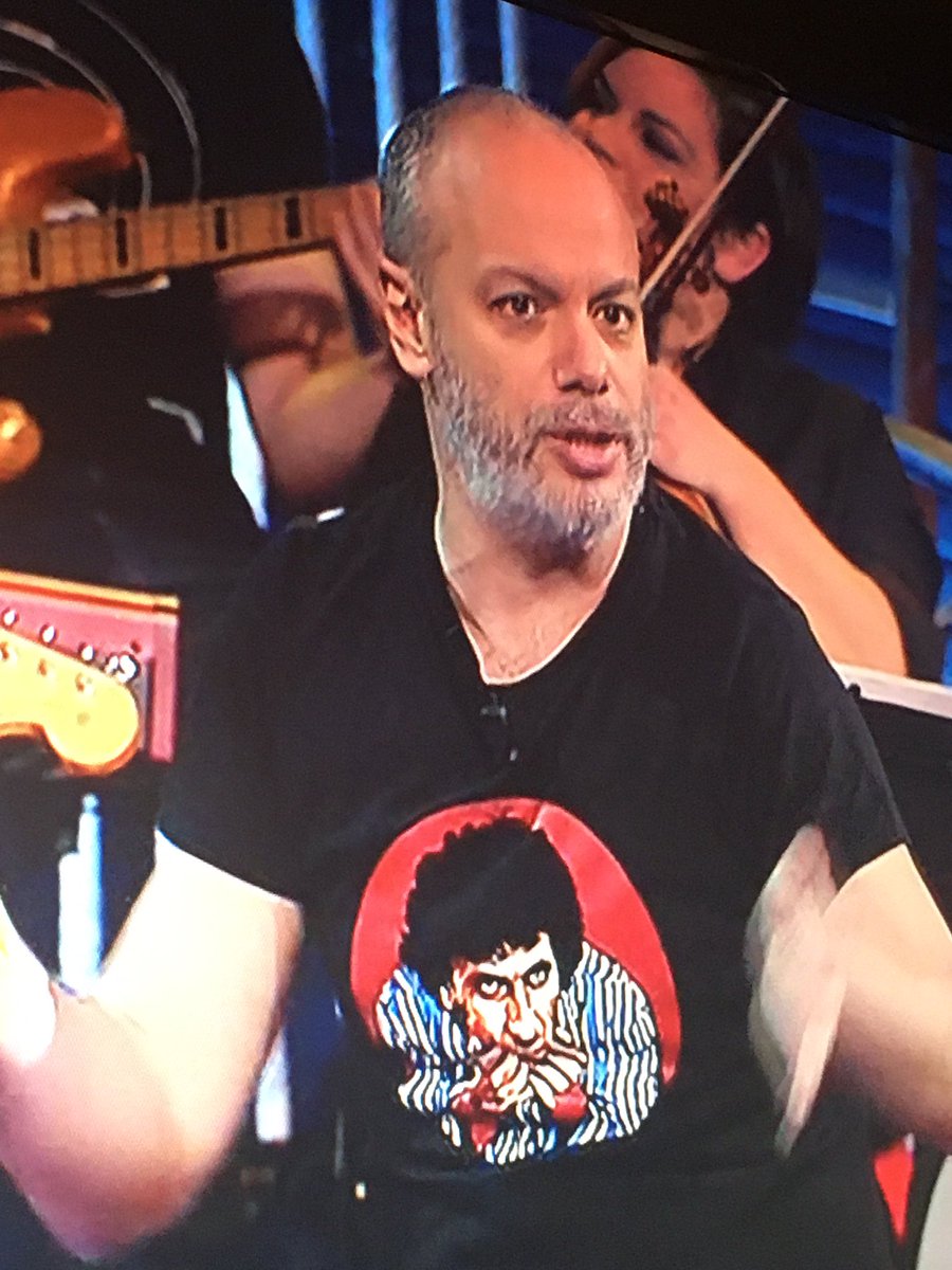 al_ma76's tweet photo. @zdizoro vieni...vieni...vieni e che ti costa??? Forti @welikeduel! Stasera con il cinese di Vico zurzolo a forcella ci avete fatto godere #massimotroisi https://t.co/B7E2BXrHaL