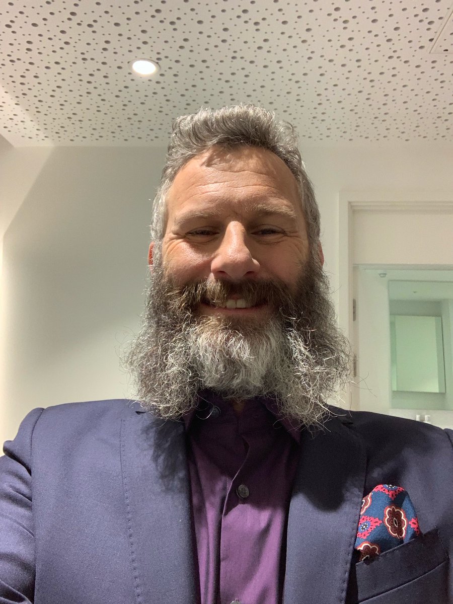 adamhillscomedy's tweet image. Ninety minutes til Beard Off #TheBeardIsComingOff @TheLastLeg