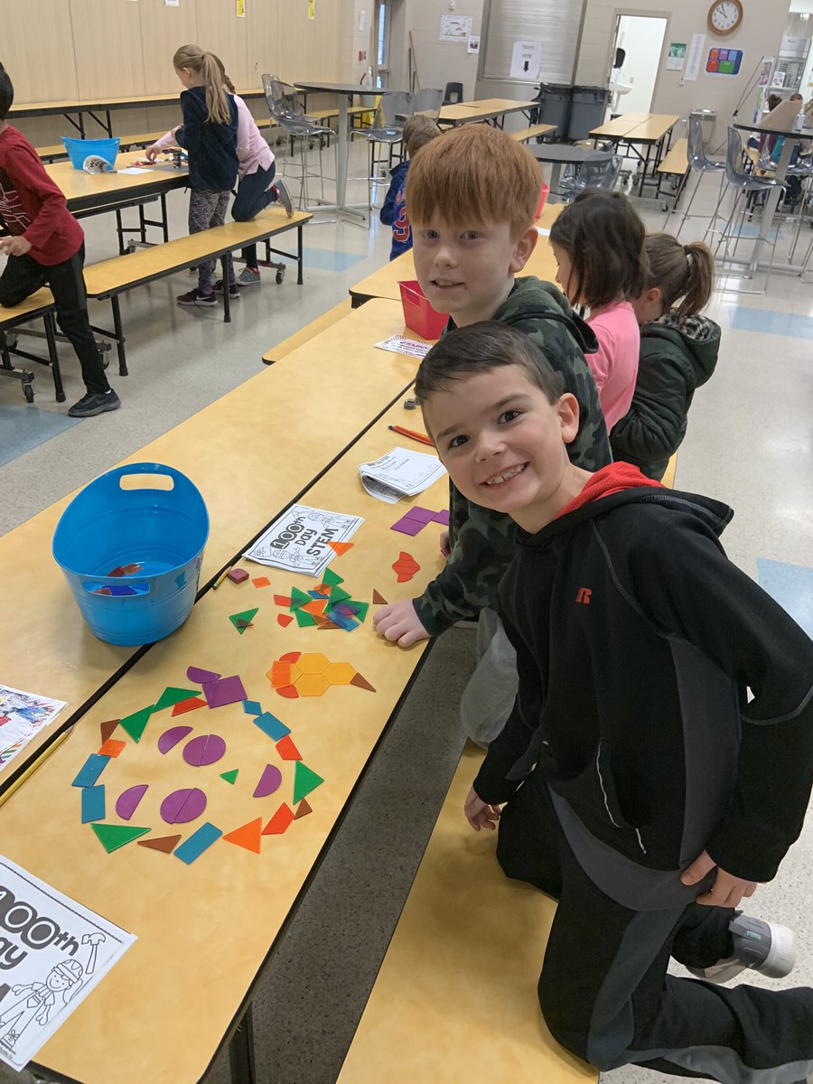 MrsJBarney's tweet photo. #100thDayofSTEAM #DRAGONScreate 💛🖤💛🖤@bethebridgeDBES https://t.co/TShnWw293R
