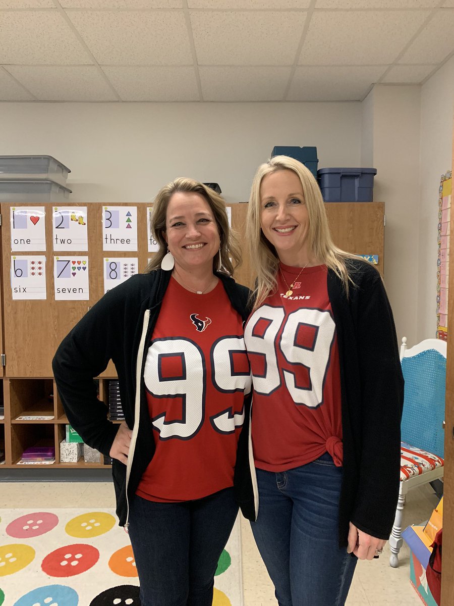 cpeshoward's tweet photo. Happy 99th day of school! @JJWatt we LOVE sporting your number on this special day!! #tweetusbackplease @TISDCPES @CPESSedgwick https://t.co/14STHUGcPg