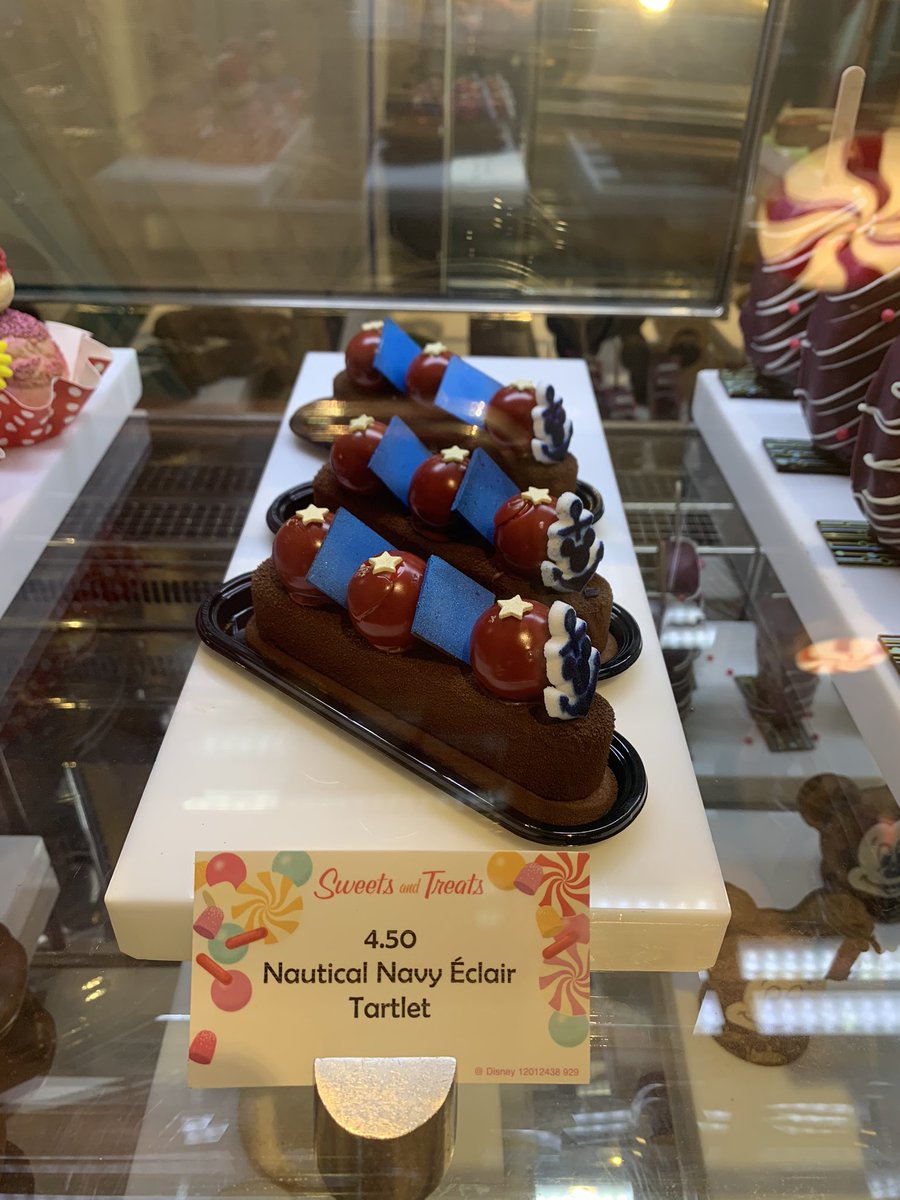 MrMorganOBrien's tweet photo. FOOD n DRINK FRIDAY!!! Fancy one of these „fancy“ treats? You can get them (for an extra charge) at Vanelope‘s Sweets and Treats onboard the Disney Dream! @DisneyCruise #vanelope #sweetsandtreats #cruiseship #cruiselife https://t.co/dqTuXmneWf