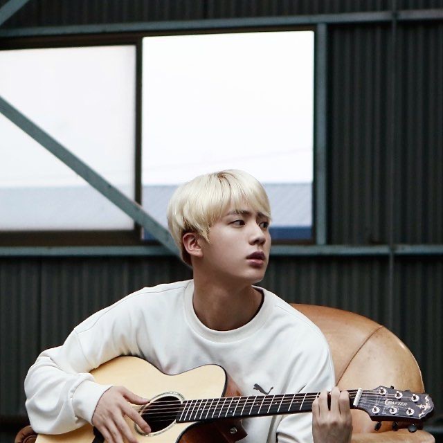 crystalstar_8's tweet photo. Bts + instruments
 #BTS #startrek #CaptainKirk #JimmyK #태형 #지민 #남준 #정국 #윤기 #진 #호석 https://t.co/GnISIJOTzE