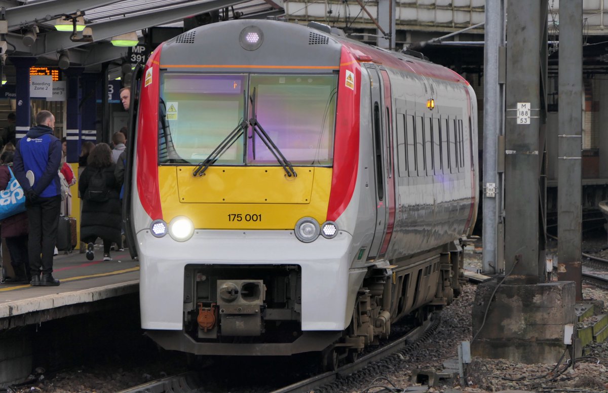 TheFatPigeon2's tweet photo. Transport For Wales Class 175, 175001 seen here at Manchester Piccadilly.
#trains #railways #class175 #coradia #traingeek @transport_wales #manchesterpiccadilly #trainspotting #railway @tfwrail https://t.co/TnWKKw4ABz