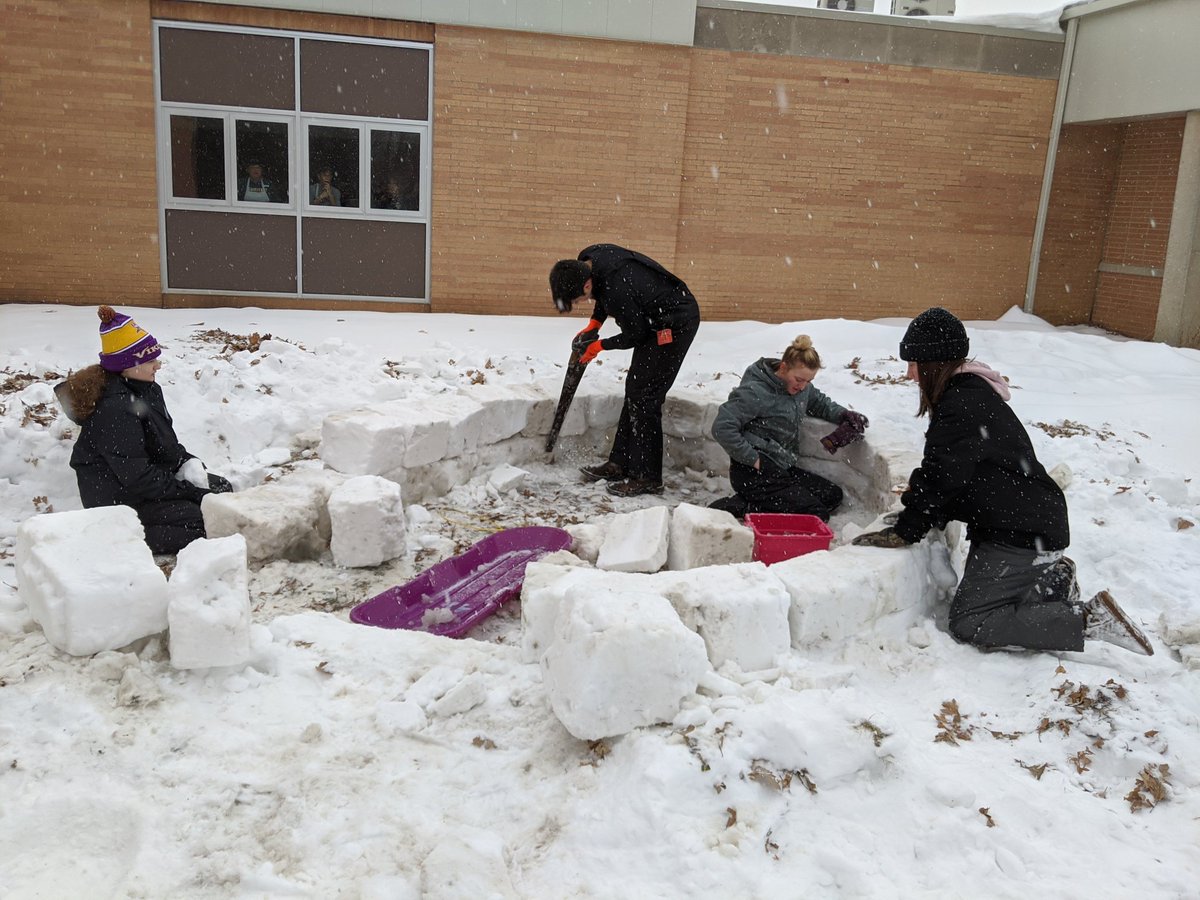 rpittma301's tweet photo. Student igloo making contest! I'm spending the night in the winner! #MakeItHappenCC https://t.co/jbyMhnv6LT