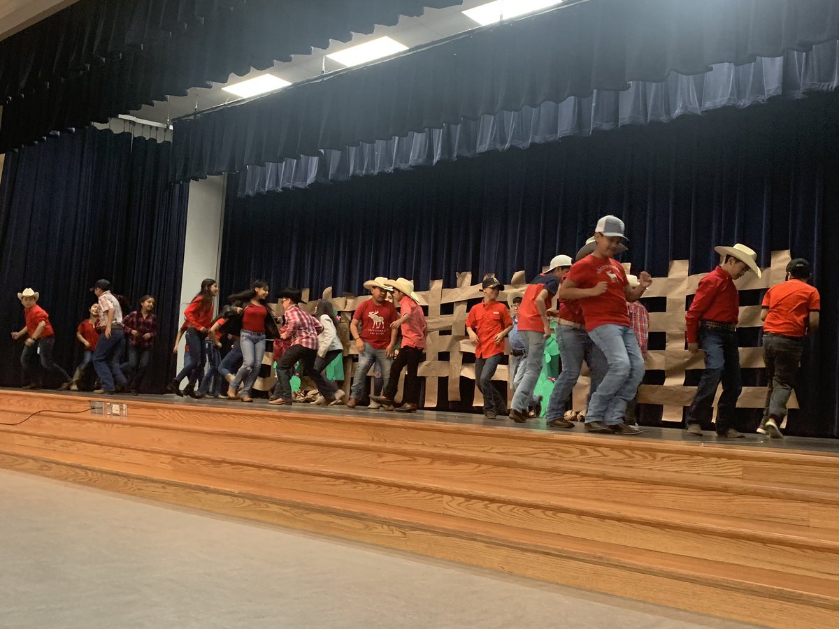 ClaThomas_PLE's tweet photo. Awesome Dual Language performance this morning!! This afternoon they will perform for all of our parents!! Be@Dogwood_Elem #de_ducks @NCISD_DL_Dept #ncisd https://t.co/bTpFslYS3U