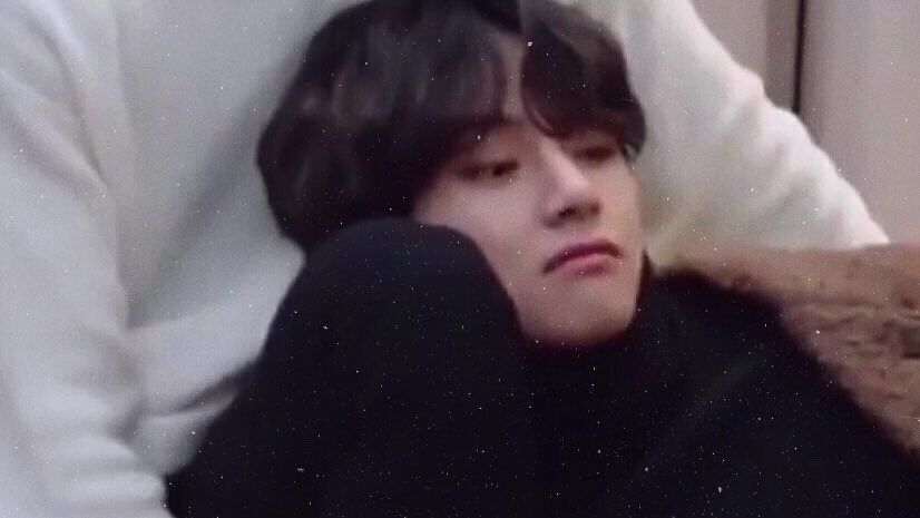 taekook𑁤 tweet media