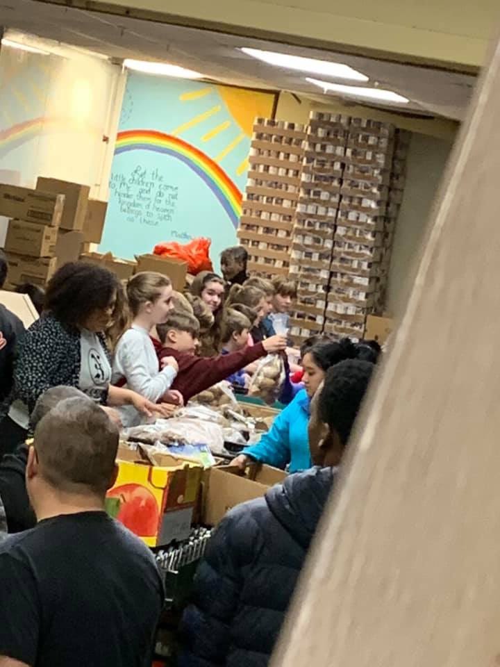 gsesowls's tweet photo. We are so proud of our 5th graders who volunteered at the Mana House last night! What a great way to learn about the importance of giving back to our community!! @HSVk12 #gsesrocks #gsesowls https://t.co/Sihdjp9QBR