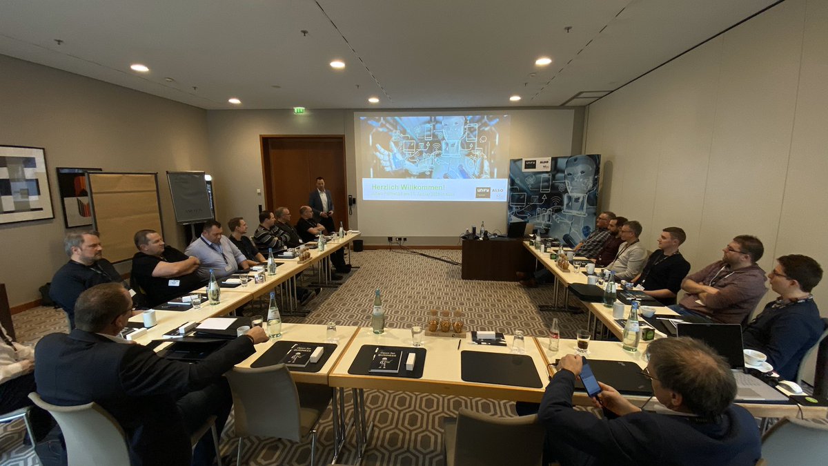 ralf_66's tweet photo. UNIFY Technical VIP Conference Follow-up Meeting 2020 in Köln mit @ALSODeutschland und @UnifyPartners mit vielen interessanten Neuigkeiten rund um OpenScape Business #OSBiz, @CircuitHQ und Endgeräte mit @OSBiz_Rolf und @J_Schwartze https://t.co/EXooEvlBEo