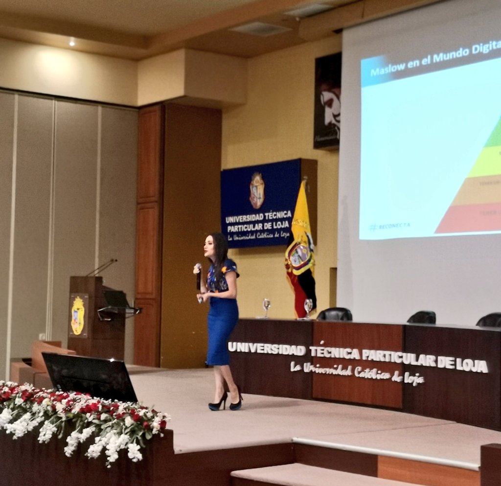 OtecelSA's tweet photo. Andrea Berrutti, responsable de Comunicación Interna de @TelefonicaEC, muestra todas las iniciativas digitales e innovadoras que se desarrollan en la empresa, como #HomeOffice, herramientas de comunicación digital, cultura digital, entre otras.
#IECOM2020 https://t.co/frrUq0hgt9
