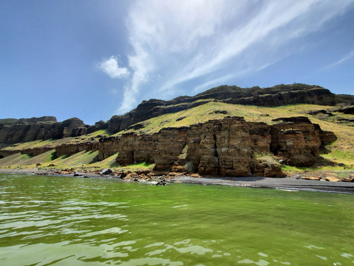 A must see!! Away from the city I joined @MagicalKenya to explore #HiddenGemsOfKenya in <a href="/TurkanaLand/">Turkana Land</a>
My visit to Central island managed by @kwskenya
Took me to 3 crater lakes Namely::
Crocodile  Crater, Flamingo Crater and  Tilapia Crater 
Shots by <a href="/SamsungMobileKE/">Samsung Mobile Kenya</a> Note 10plus