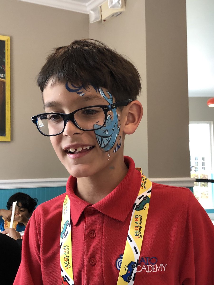 MarieCraig07's tweet photo. Having some fun with face paints ⁦@LEGOLANDFlorida⁩ https://t.co/w2yy7xKSOv