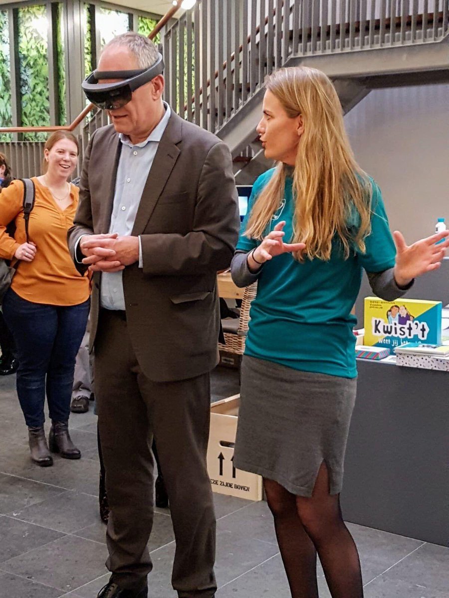 egerrit's tweet photo. De @ehealthwkNL zit er op. Mooi om op allerlei manieren te zien dat speelkwartier over is en de fase van implementatie/opschalen is aangebroken. Dank voor alle inspiratie face to face of via #ehw20 #zodus #doedan #hetkanwel #hetgebeurtal https://t.co/odM7bb4EtM