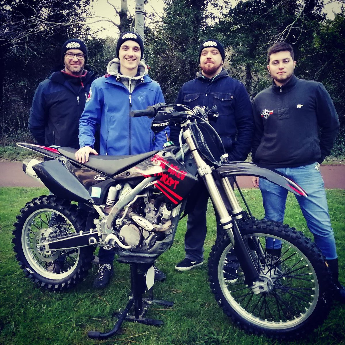 RevancheSites's tweet photo. [#TEAM] Bonne chance à notre collaborateur Lucas et son équipe pour sa participation à l’@Enduropaleoffic ce week-end ! Toute l’équipe sera derrière le numéro #784, objectif première position 😄 ! 🏍💨 #moto #motocross #enduro https://t.co/d9ekhSHFar