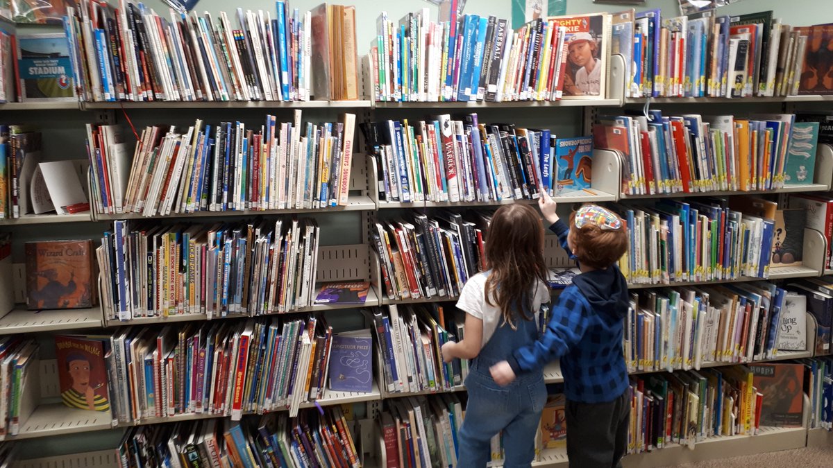 literacy_edge's tweet photo. Today grade 1 got a lesson on the different components of a non-fiction book and how to use the Dewey Decimal number on the spine of the book to find different subject areas in the library. We had so much fun with our Dewey scavenger hunt! https://t.co/tMTeQv4z5x