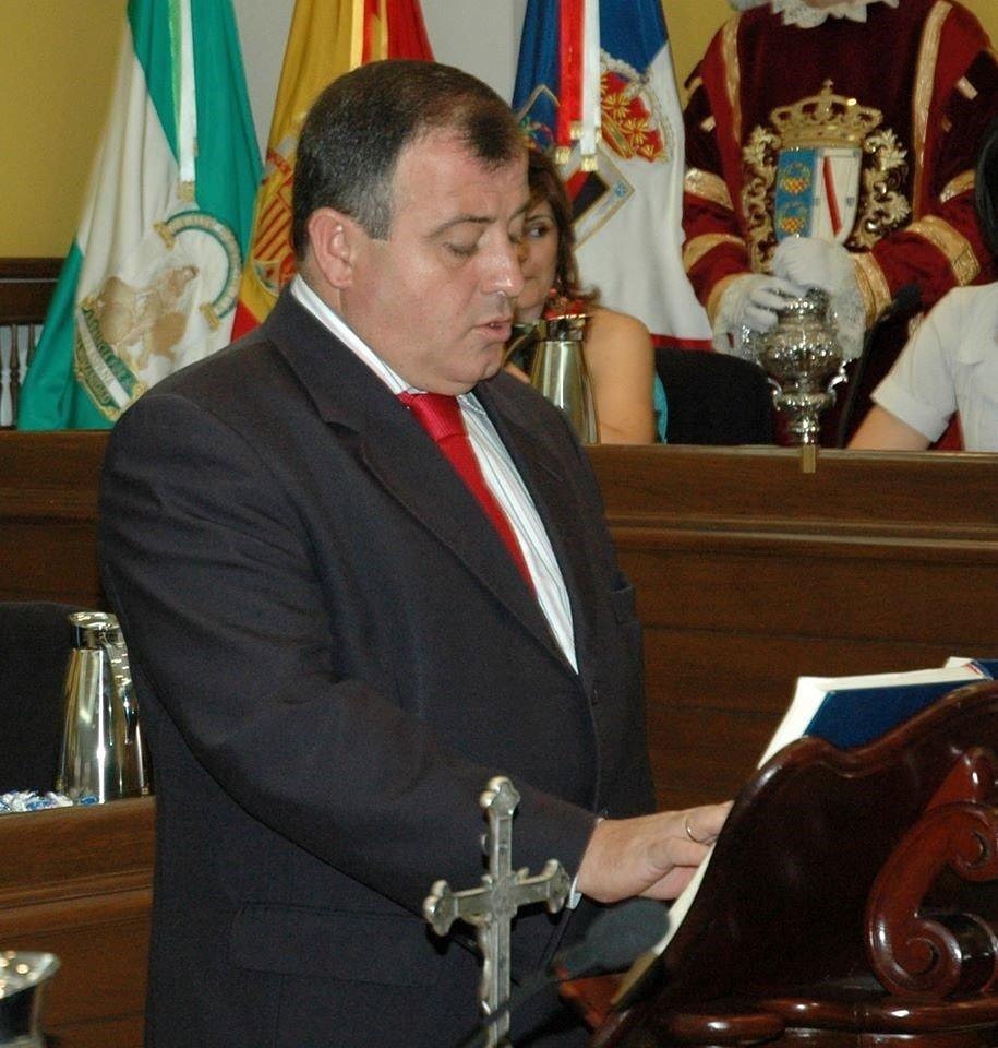 Nuestro más sentido pésame a sus compañeros y compañeras de partido y a su familia. 
D.E.P. Pepe Villa