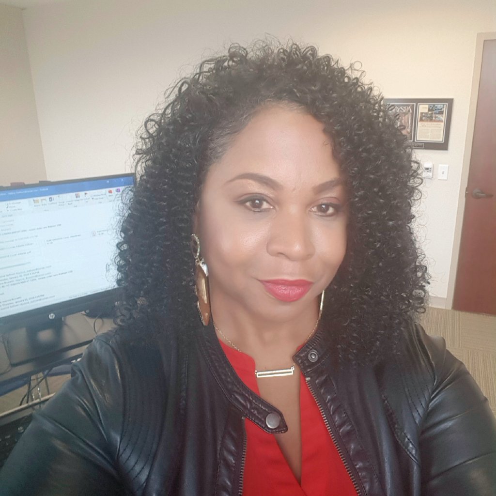 couturechic1's tweet image. Feeling FAB on this blessed day! #FridayFly #Workflow #OfficeVibes #BusinessCasual