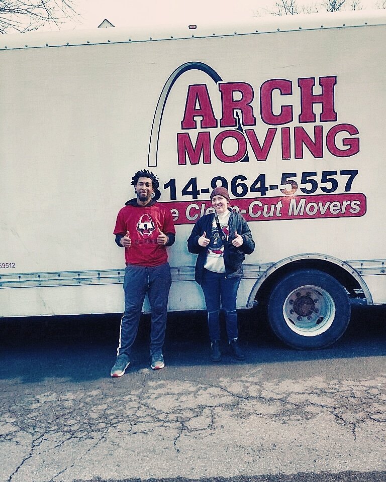 ArchMoving's tweet image. Another great move in the books! Thumbs up all around! 👍#justmoveit #moverslife #movers #moverswhocare #moverlife #citymovers #localmovers #saintlouis #stlrealty #archmoving #momovers #gatewaycity #missourimovers #missouri #moving