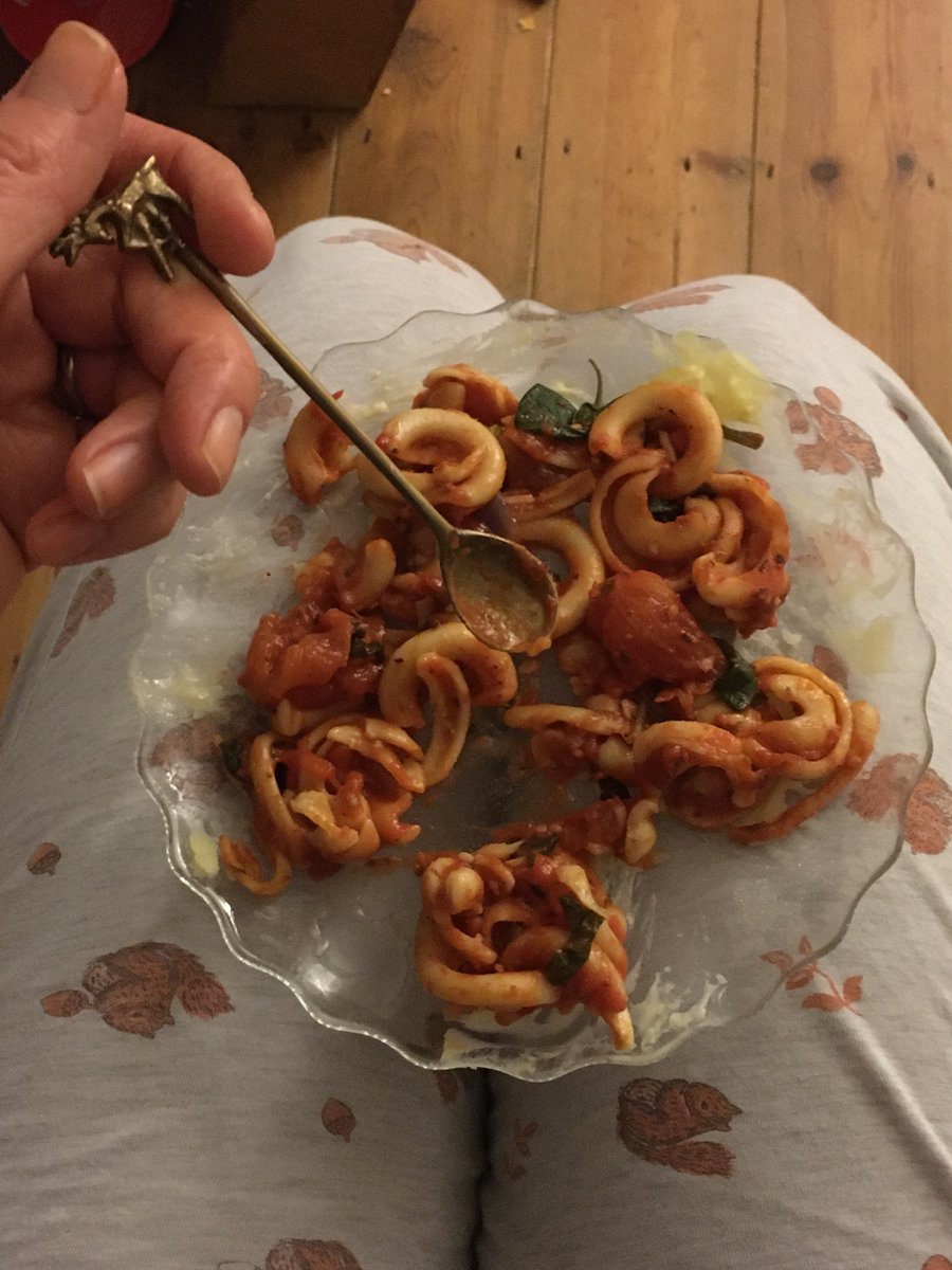 TamingOlivia's tweet photo. When your tired old brain tells you that eating dinner on a side plate with a tapas spoon is more energy efficient than locating and washing the right bloody stuff. ๐
#liar #landedinlap #tiringwork #seeingithrough https://t.co/lEo0ObrIOj