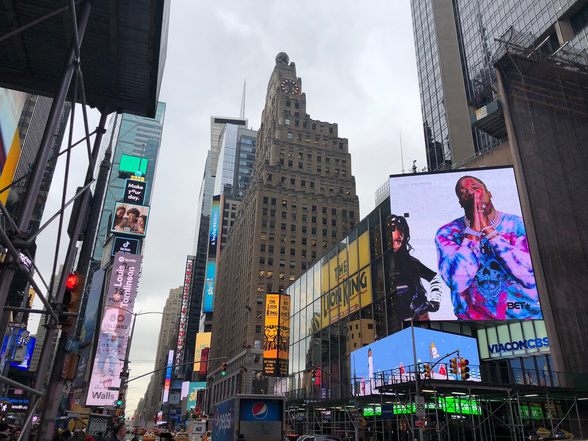 YoGotti's tweet photo. S/O @BETMusic @BETJams playing #PoseVideo every hour!!! Tune in!!! ๐ฅ๐ฅ๐ฅ https://t.co/RJrQwSb7k0