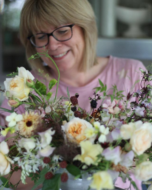 Day 31 - it’s the last day of the #flowerfarmerama Instagram challenge 
So proud I managed to stick with it, I think I missed a couple but who’s counting 😉

So the last prompt is: Tell us again who you are and why customers should buy flowers from yo… ift.tt/31nQU5H